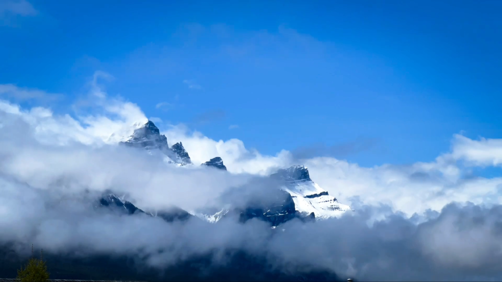 clouds-in-the-rocky-mountains clouds-in-the-rocky-mountains